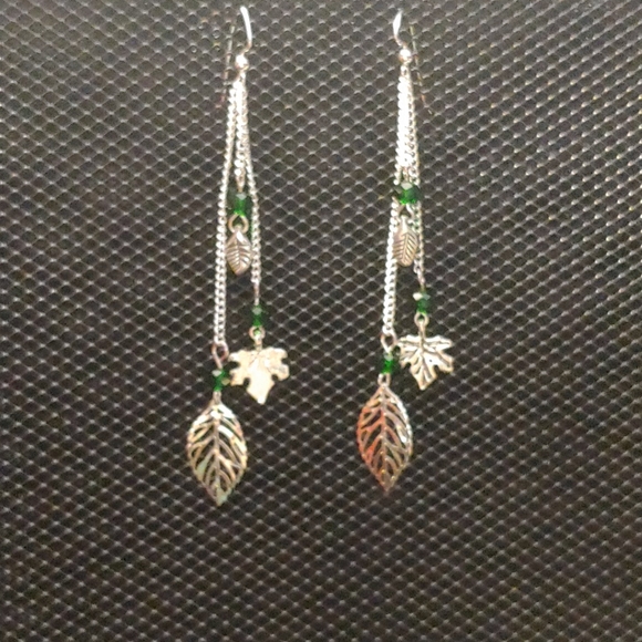 3/$20 | Silver leaf and green rondelle earrings - Picture 3 of 4
